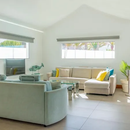 Hyde Park Lane Vila *